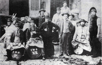 Thomas Sworder and staff at the Crown and Anchor Brewery [WB/S4/5/CAB1]